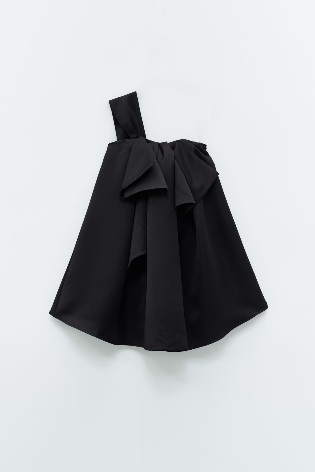 VESTIDO PRETO COM ALÇA E FOLHOS ELEH