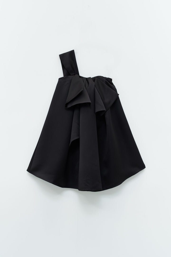 VESTIDO PRETO COM ALÇA E FOLHOS ELEH