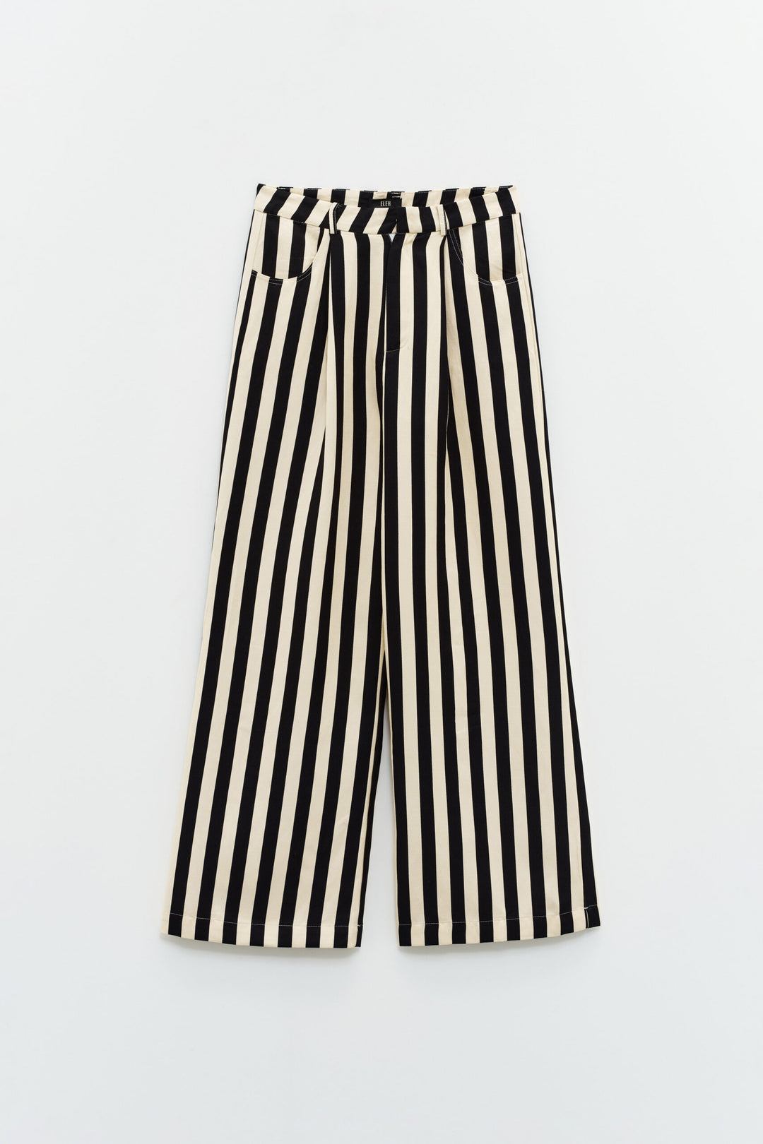 CALÇA COM PADRÃO ÁS RISCAS ELEH