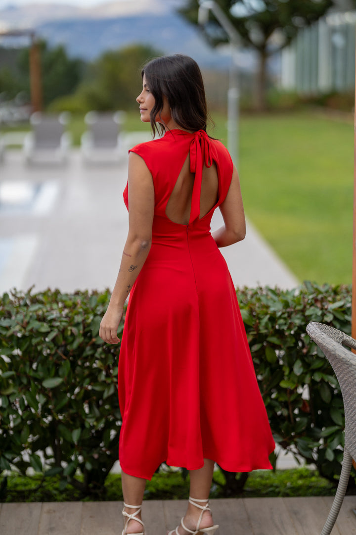 VESTIDO VERMELHO COM ABERTURA NA COSTA PONTO CHIC