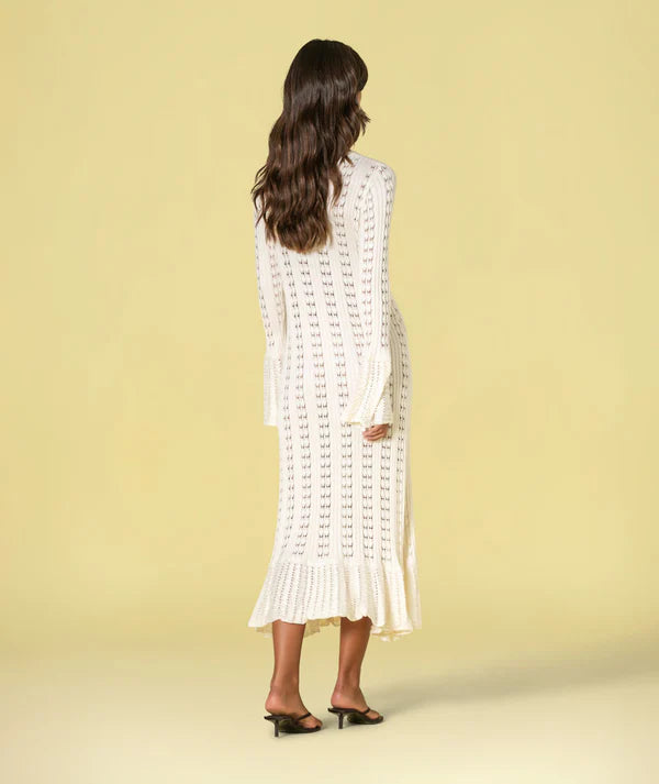 VESTIDO BEGE DE MALHA RENDADA COM BOTÕES RUGA