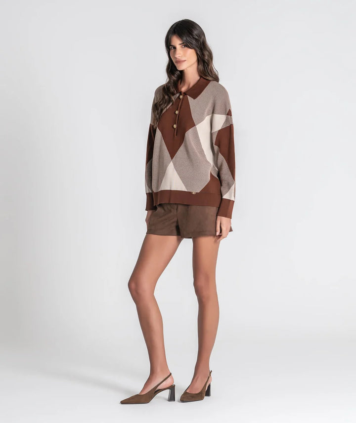 CAMISOLA CASTANHA GOLA POLO LOSANGOS RUGA