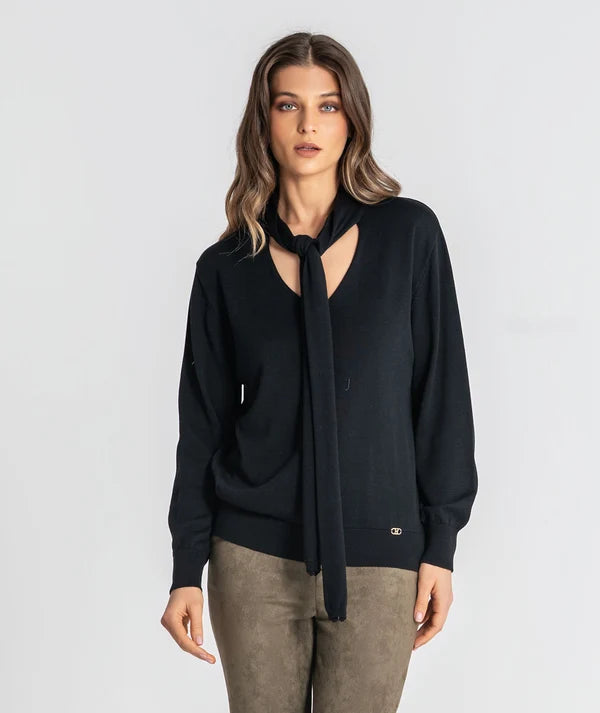 CAMISOLA PRETA COM LAÇO RUGA