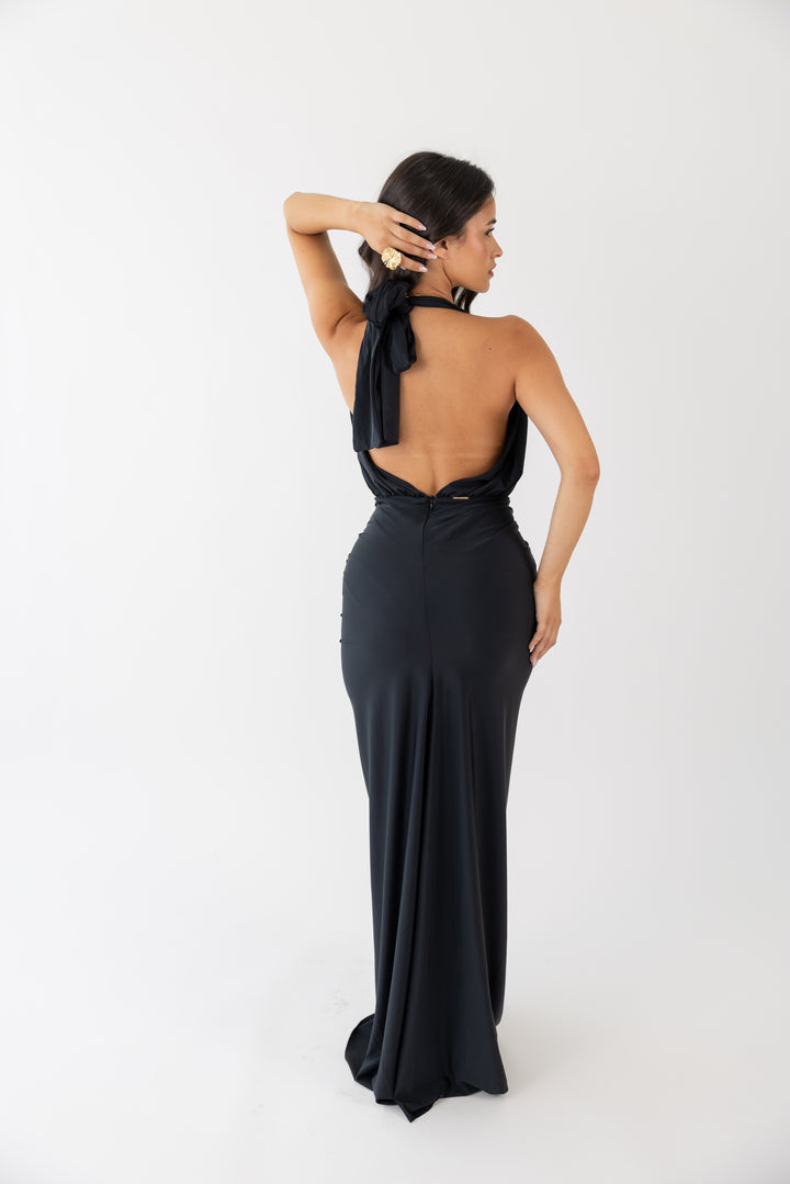 VESTIDO PRETO COMPRIDO DRAPEADO LANÇA PERFUME