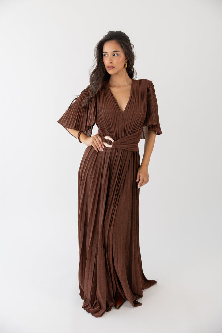 VESTIDO COMPRIDO CASTANHO PLISSADO FRACOMINA