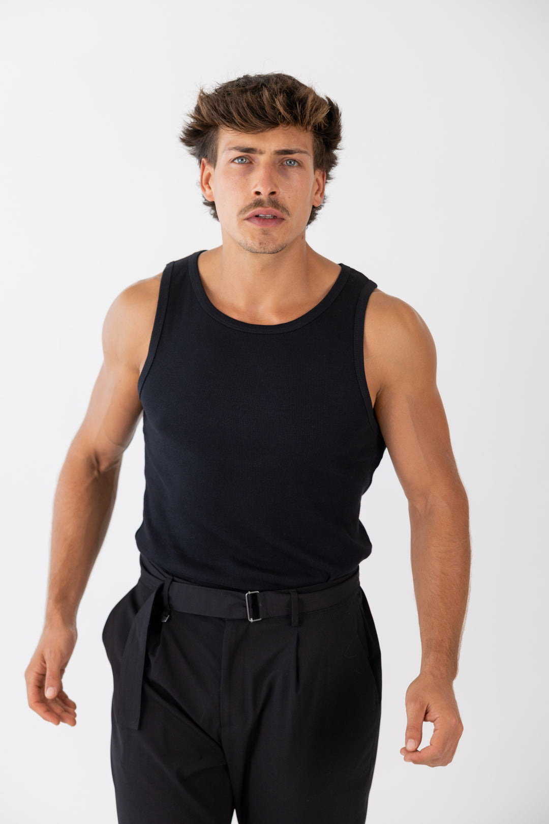 CALÇA PRETA CLÁSSICA COM FIVELA  ANTONY MORATO