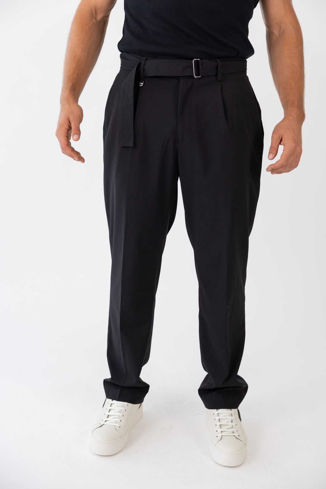 CALÇA PRETA CLÁSSICA COM FIVELA  ANTONY MORATO