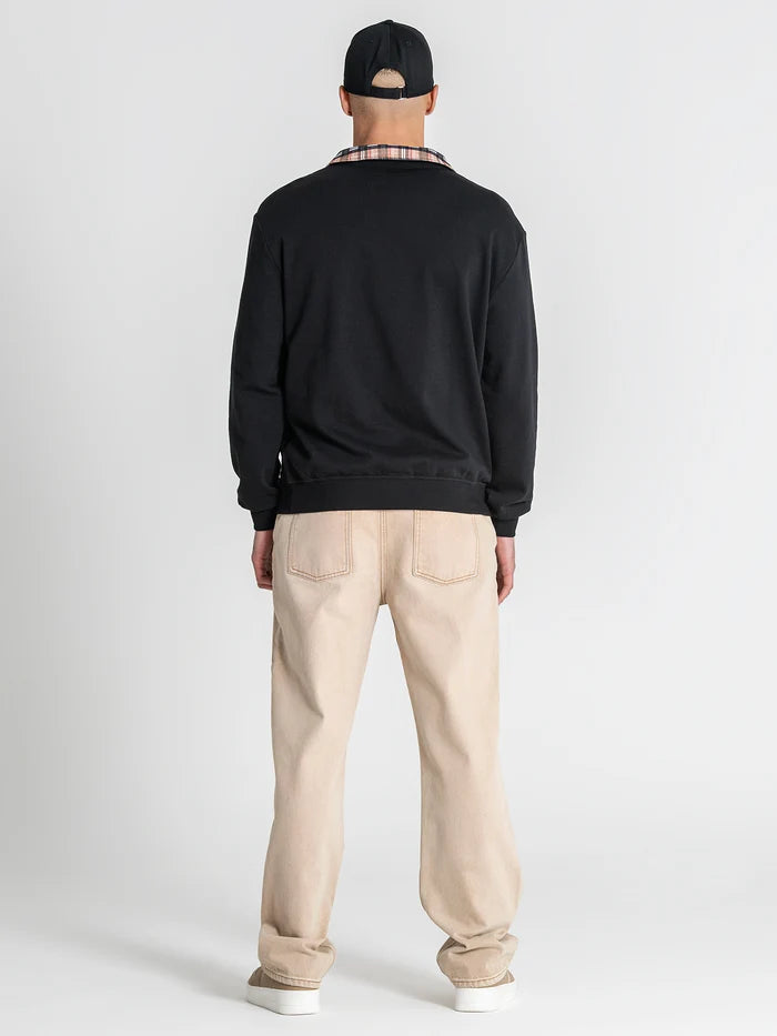 CAMISOLA PRETA COM FECHO E GOLA PADRÃO PONTO CHIC
