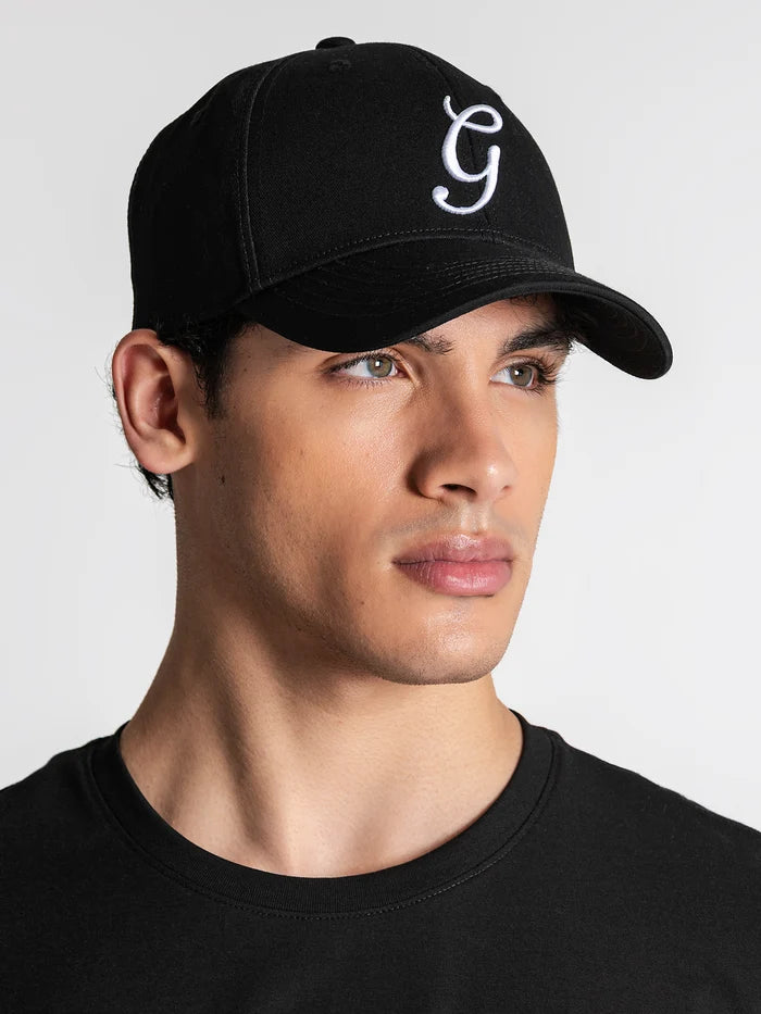 BONÉ PRETO COM LOGO PONTO CHIC