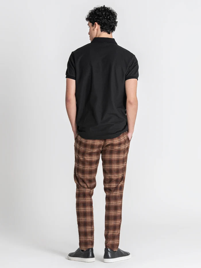 POLO PRETO COM LOGO PONTO CHIC