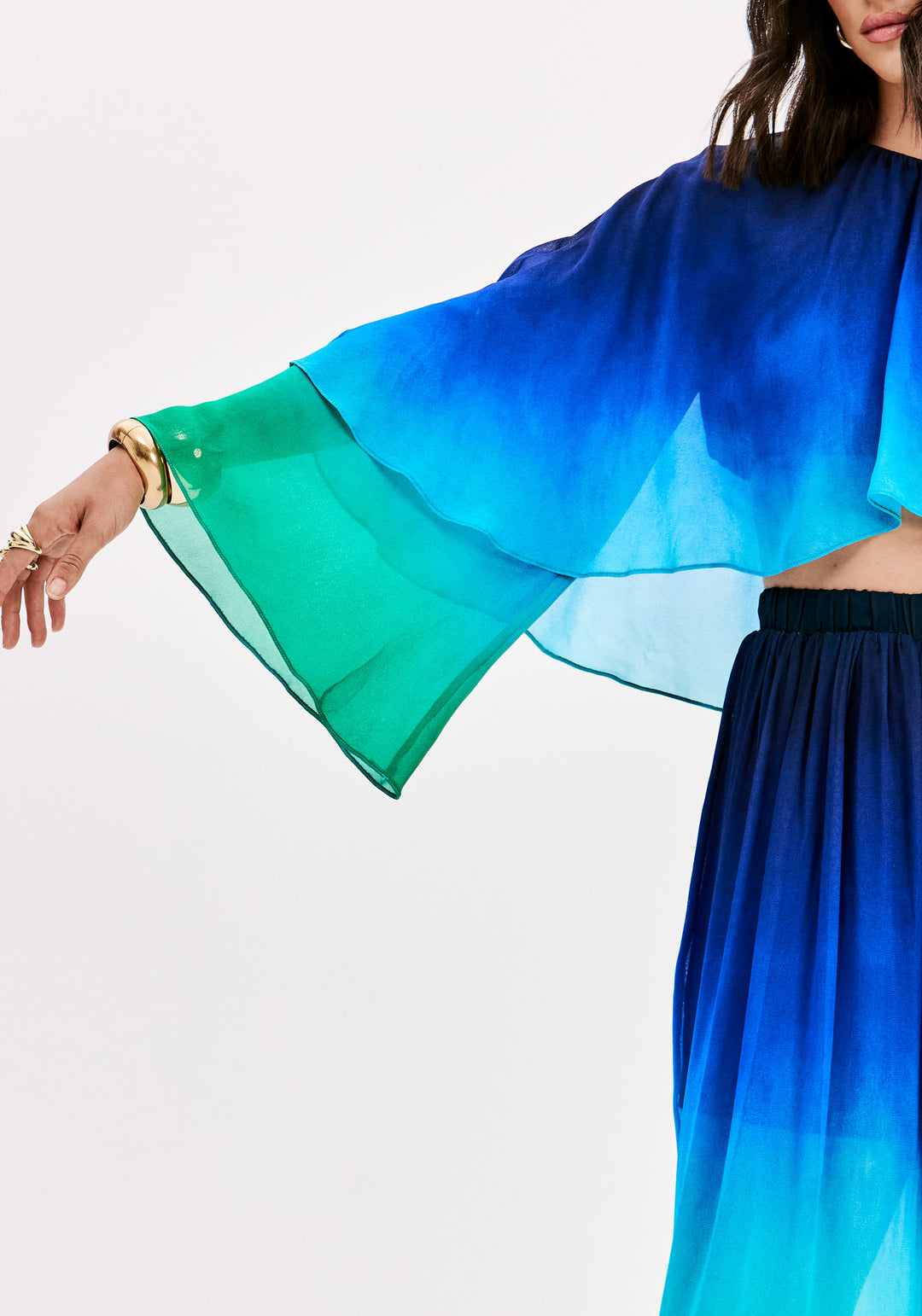 BLUSA DEGRADÉ COM MANGAS FLUIDAS LANÇA PERFUME