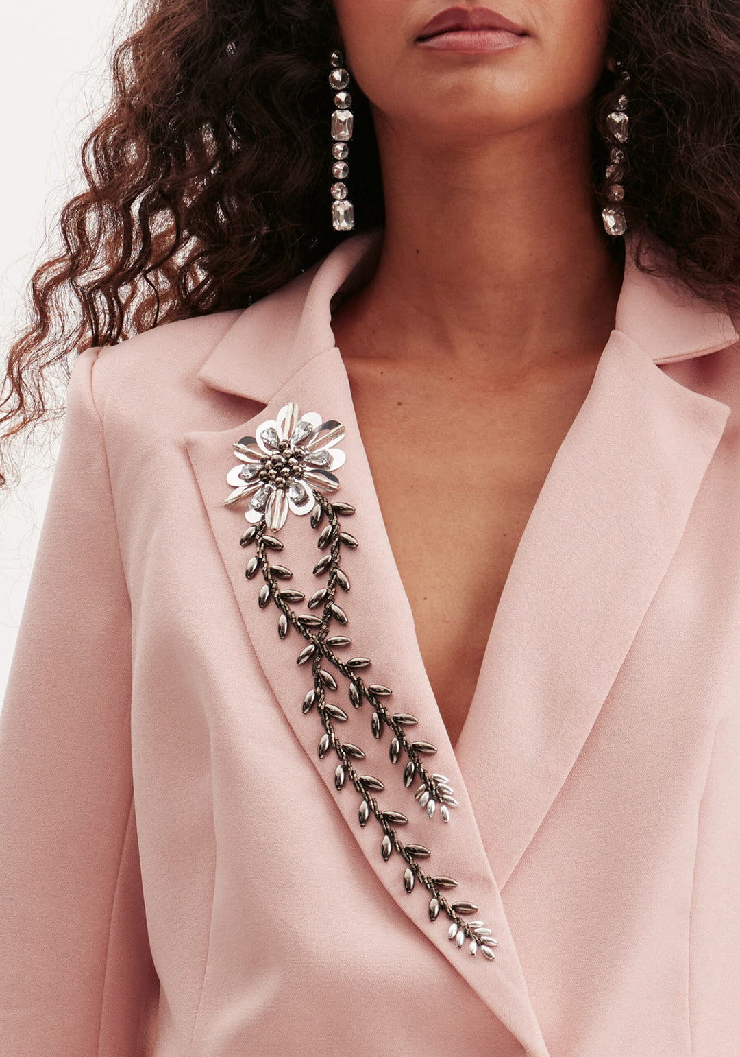 BLAZER ALONGADO LAPELA BORDADA LANÇA PERFUME