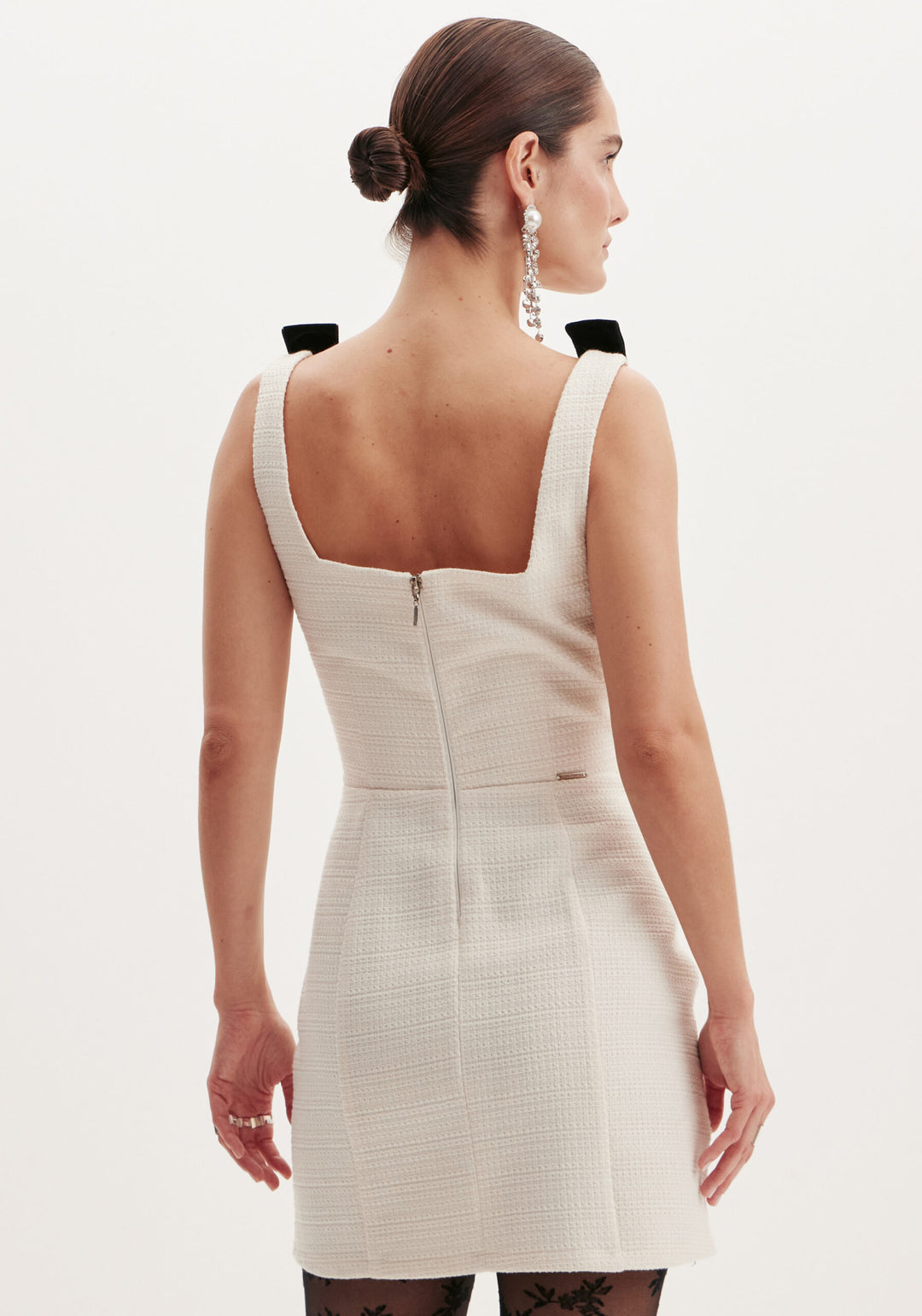 VESTIDO CURTO TWEED COM LAÇOS LANÇA PERFUME