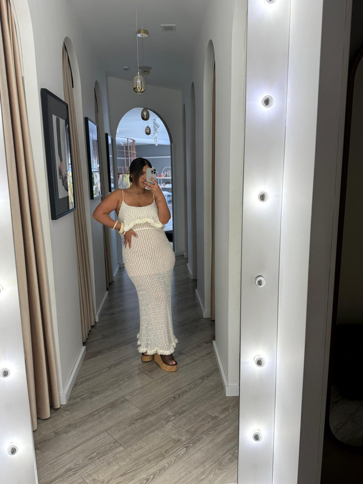 VESTIDO COMPRIDO BRANCO TECIDO TRABLHADO PONTO CHIC