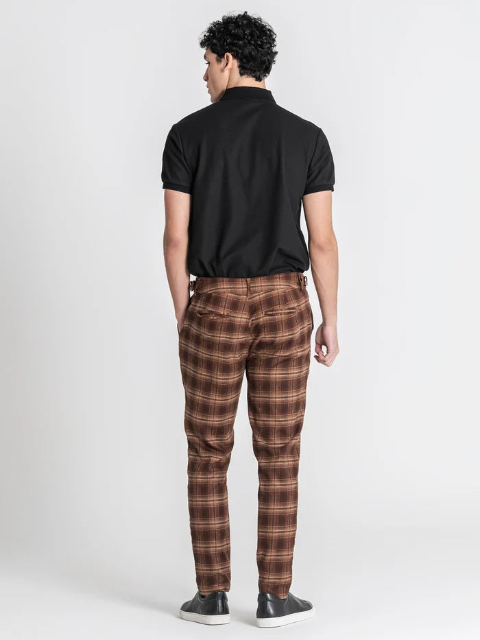POLO PRETO COM LOGO PONTO CHIC