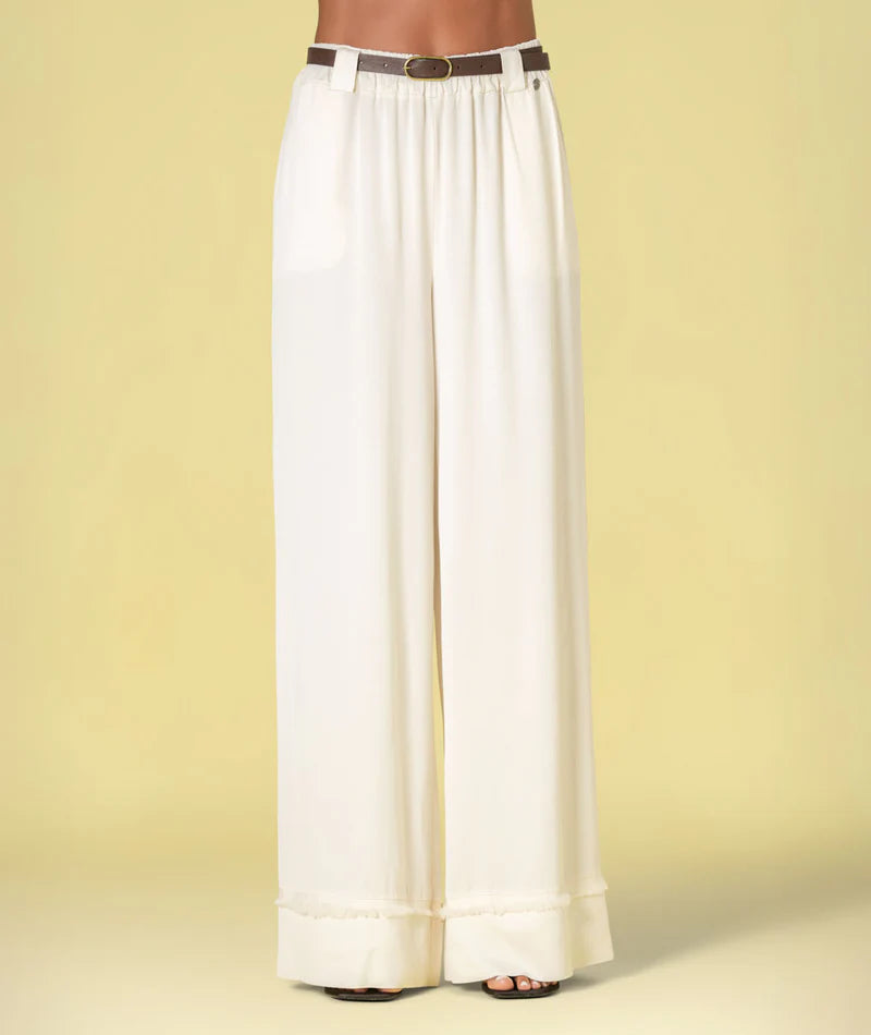 CALÇA CRU FLUIDA COM CINTO RUGA