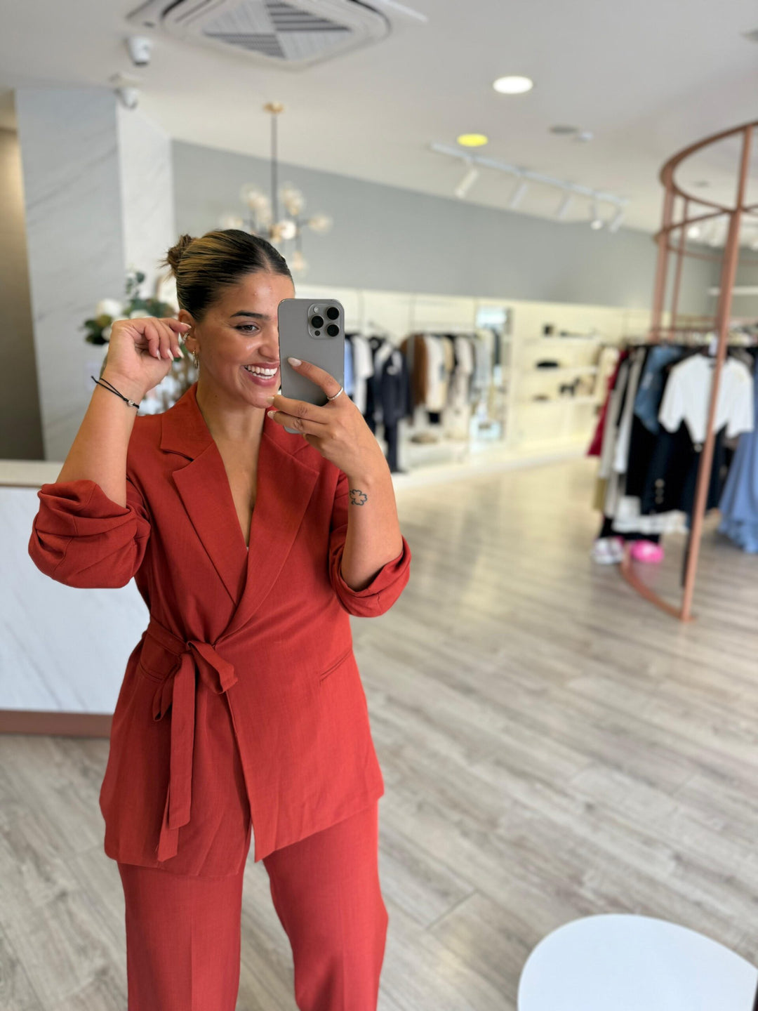 CONJUNTO BLAZER E CALÇA TERRACOTA PONTO CHIC