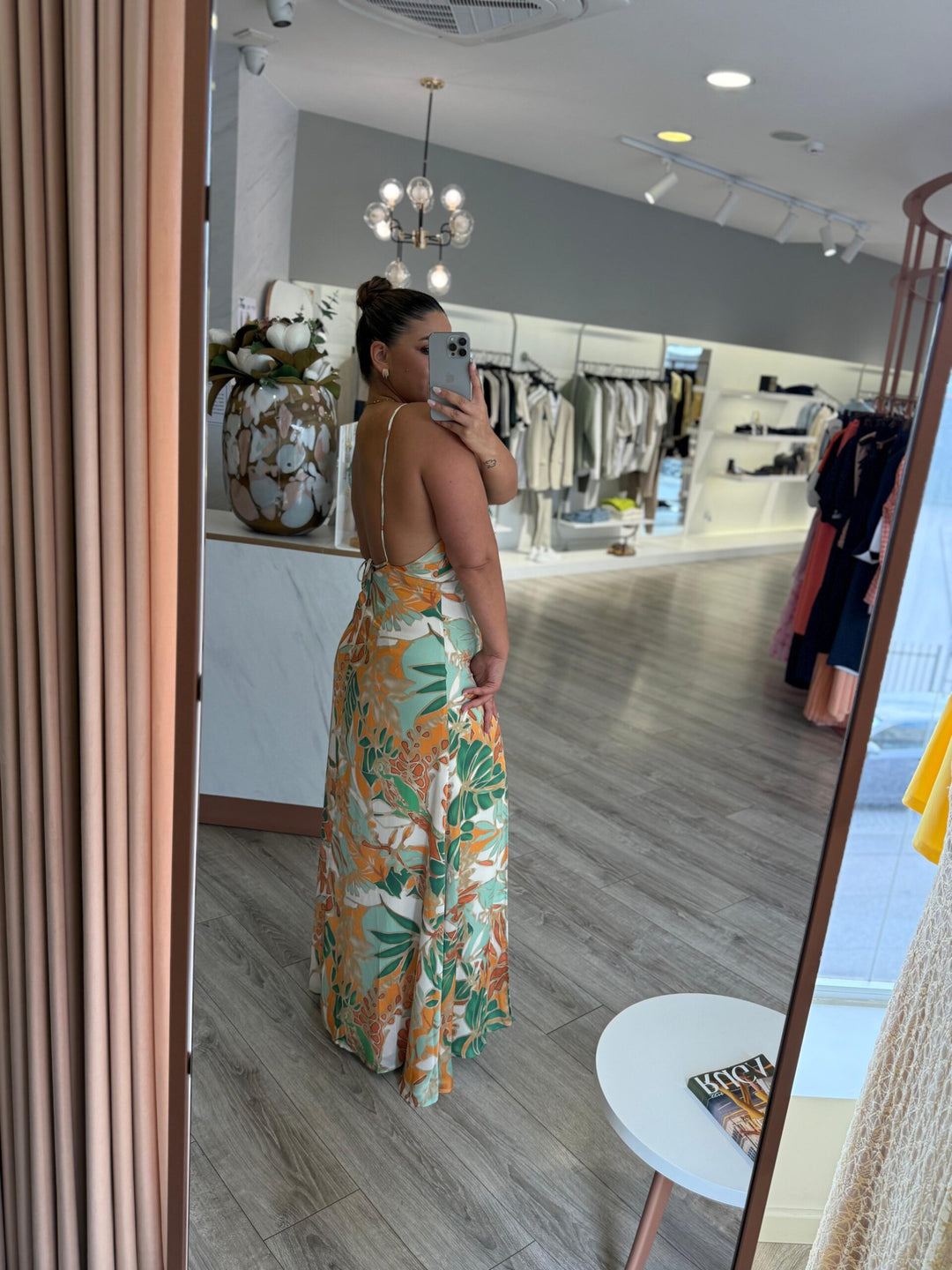 VESTIDO COMPRIDO ESTAMPADO COM RACHA PONTO CHIC
