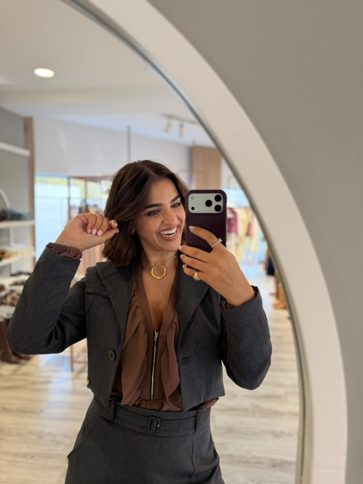 BLAZER CURTO CINZENTO COM RISCAS VERTICAIS MISS YOU