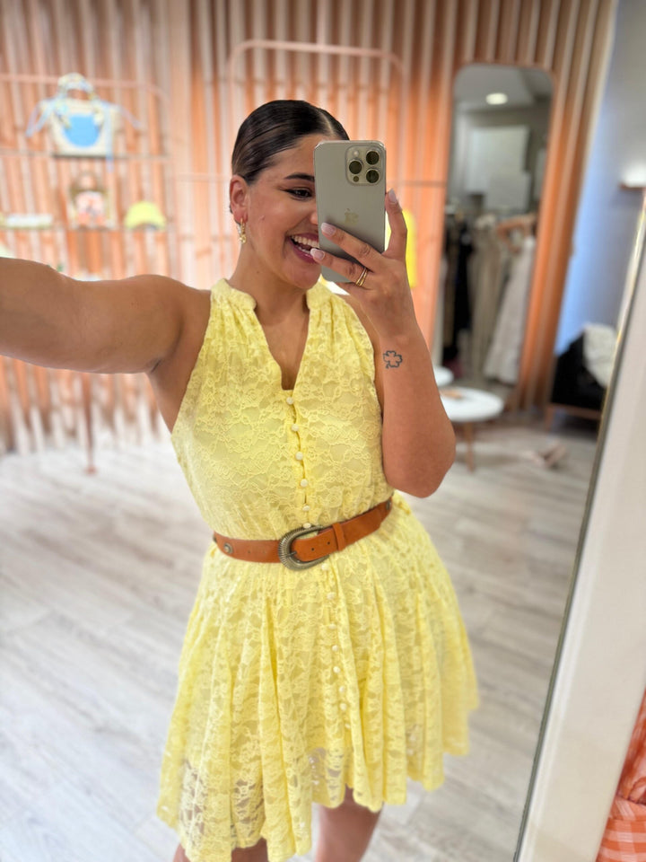 VESTIDO CURTO AMARELO TECIDO RENDADO PONTO CHIC