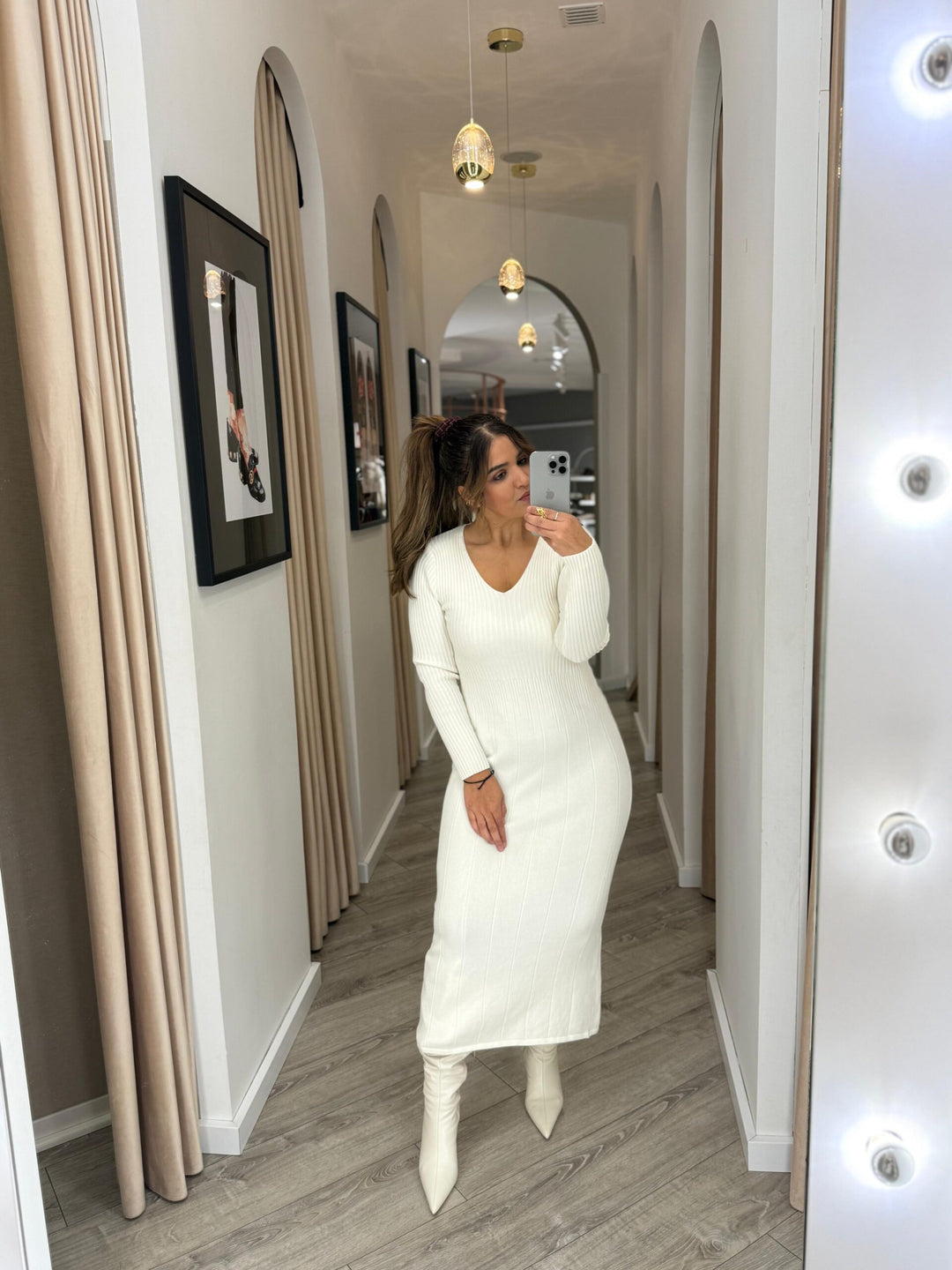 VESTIDO DE MALHA CRU PONTO CHIC