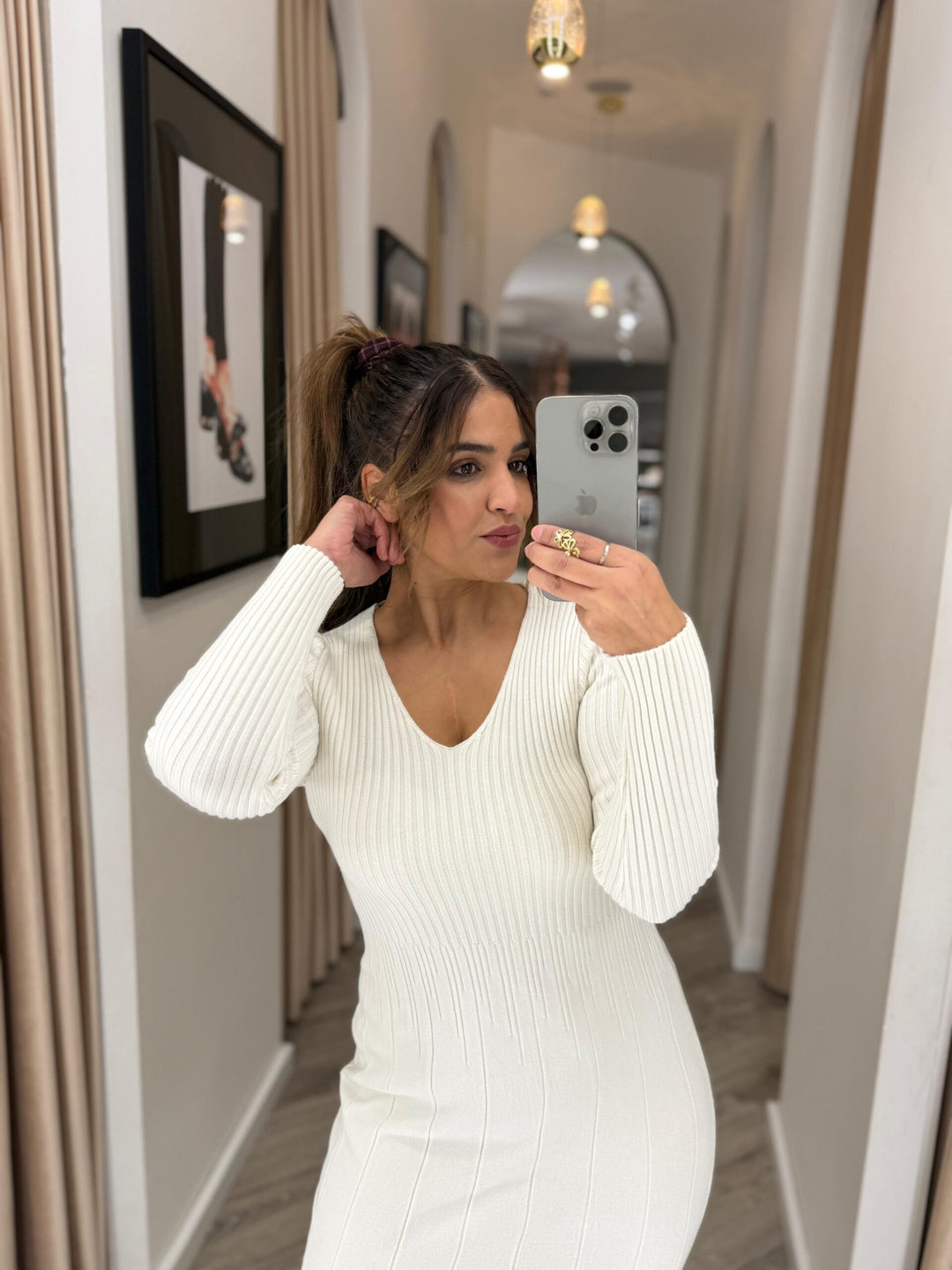 VESTIDO DE MALHA CRU PONTO CHIC