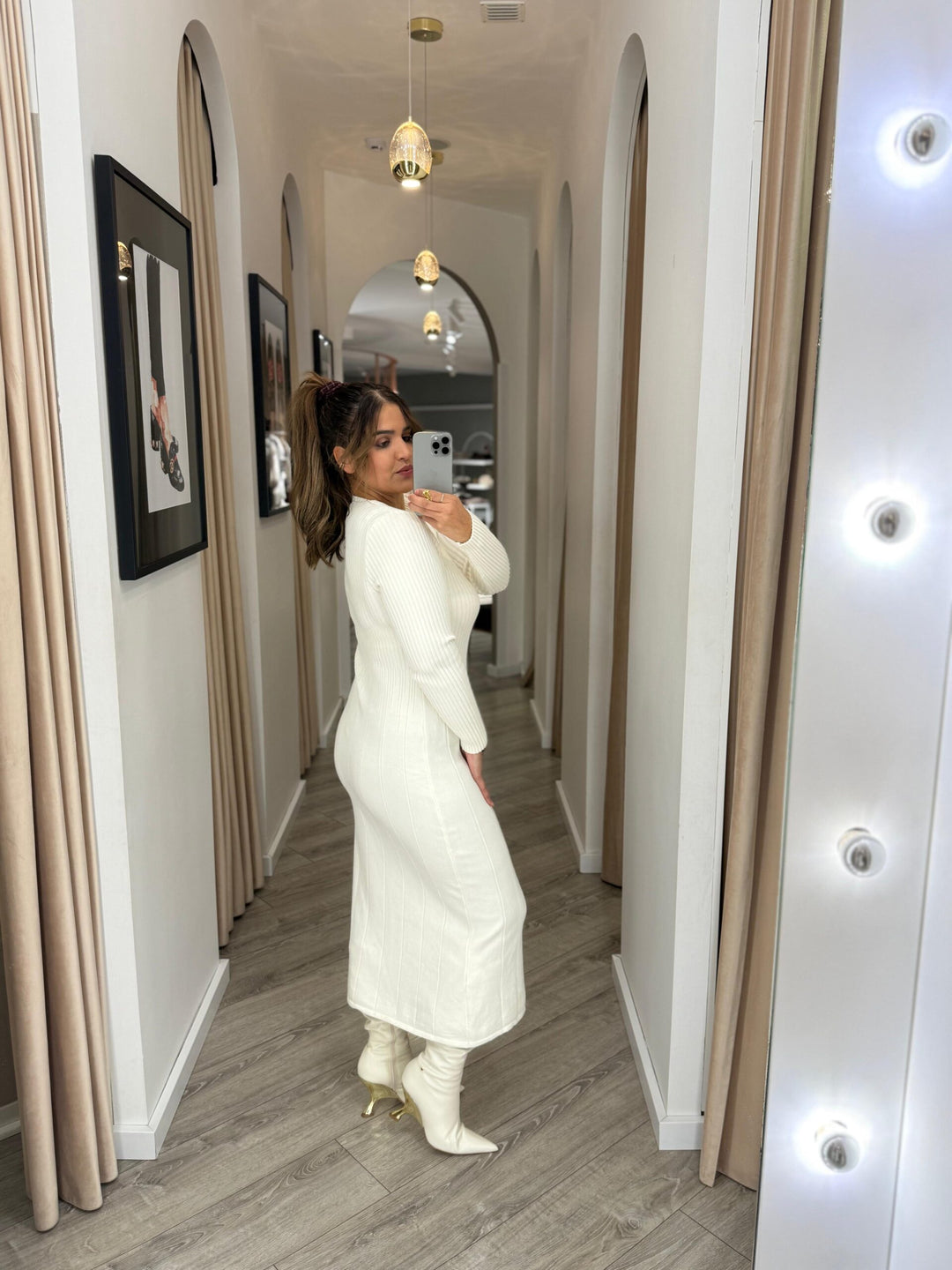 VESTIDO DE MALHA CRU PONTO CHIC