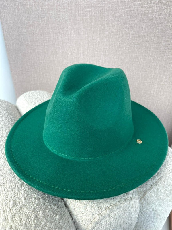 CHAPÉU VERDE COM DETALHE DOURADO RINASCIMENTO
