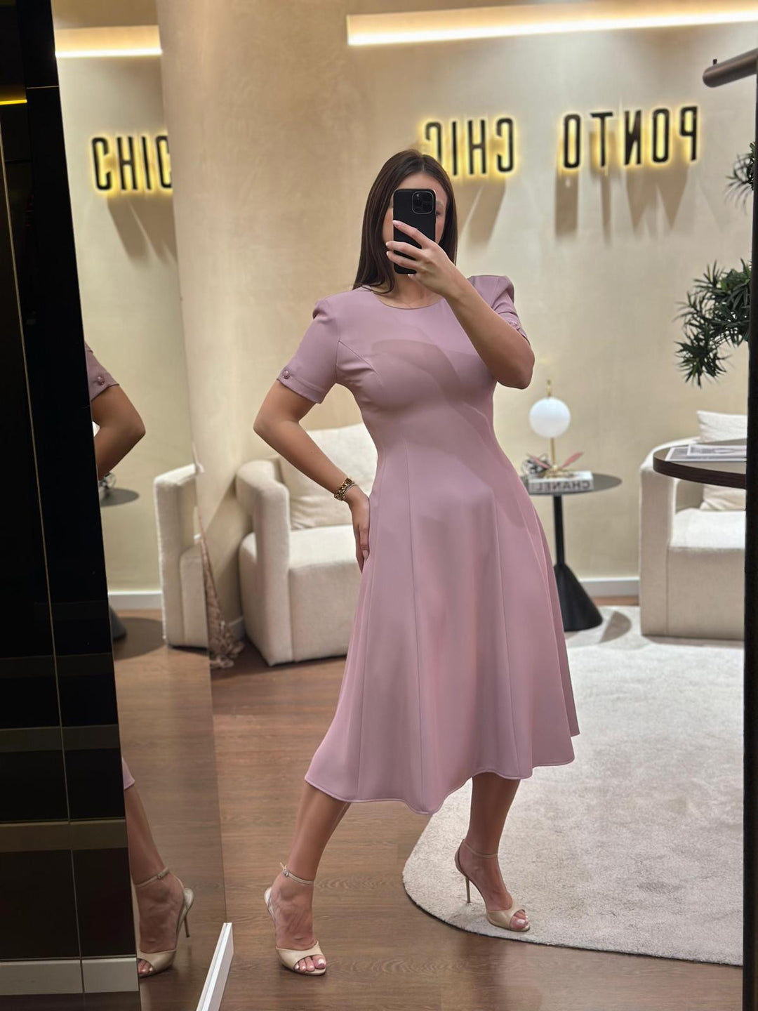 VESTIDO ROSA COM MANGA CURTA RINASCIMENTO