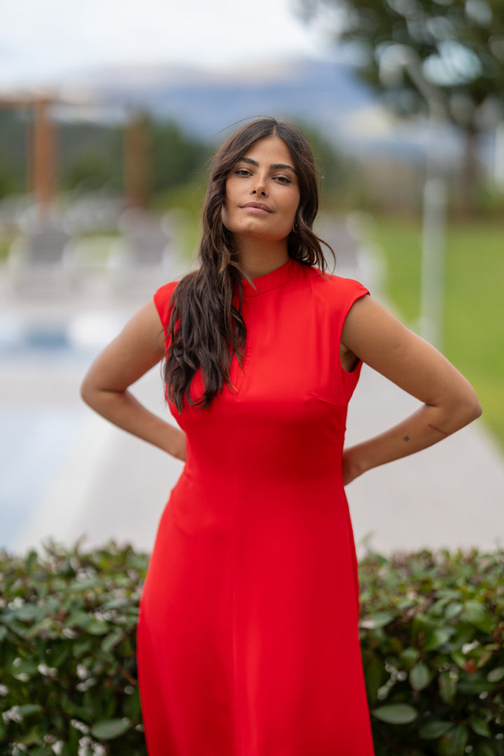 VESTIDO VERMELHO COM ABERTURA NA COSTA PONTO CHIC