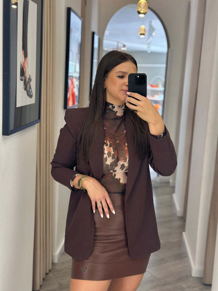 BLAZER CASTANHO LANÇA PERFUME