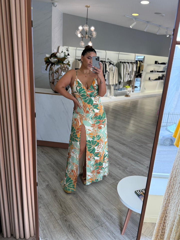 VESTIDO COMPRIDO ESTAMPADO COM RACHA PONTO CHIC