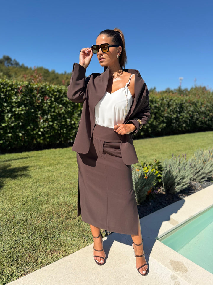BLAZER CASTANHO COM FECHO DE UM BOTÃO FERRACHE