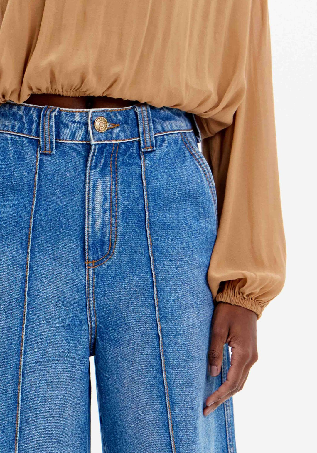 CALÇA JEANS COM NERVURA LANÇA PERFUME