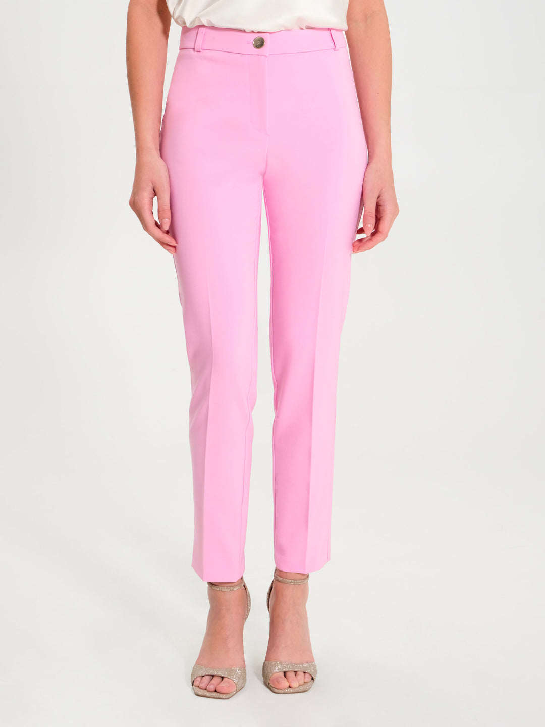 CALÇA ROSA TAFFY COM CORTE JUSTO RINASCIMENTO