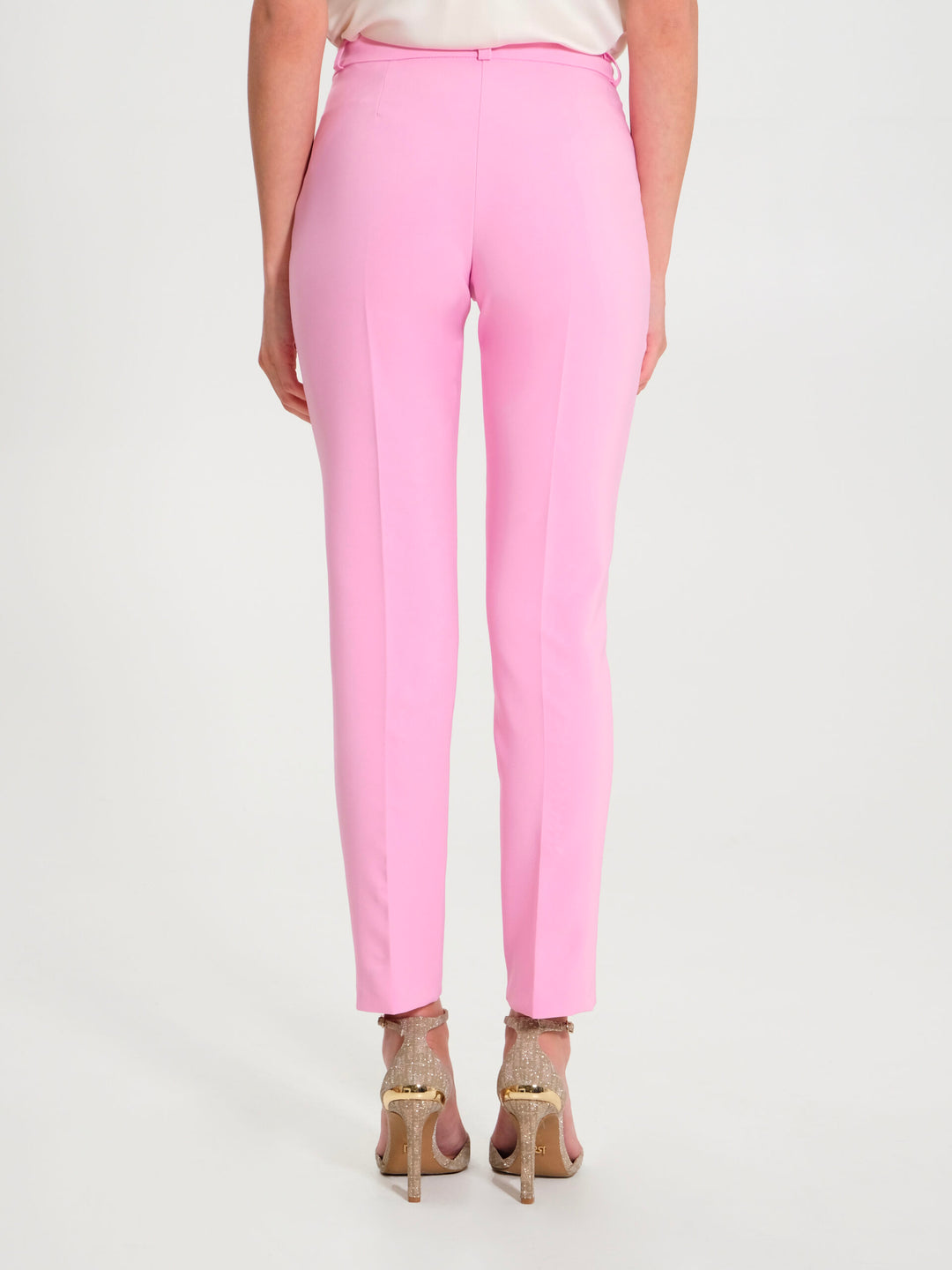 CALÇA ROSA TAFFY COM CORTE JUSTO RINASCIMENTO