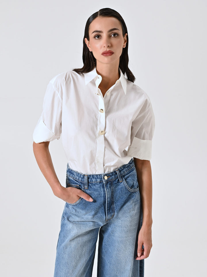 CAMISA BRANCA COM BOTÕES METÁLICOS RINASCIMENTO