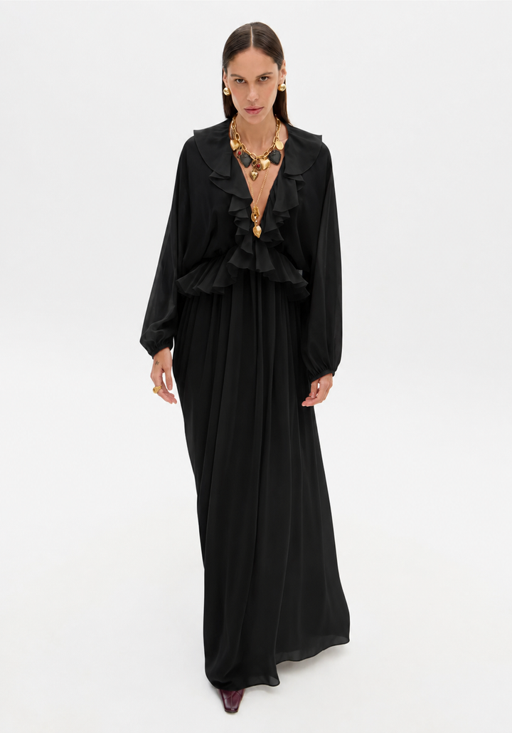 VESTIDO PRETO COM FOLHOS NO DECOTE LANÇA PERFUME