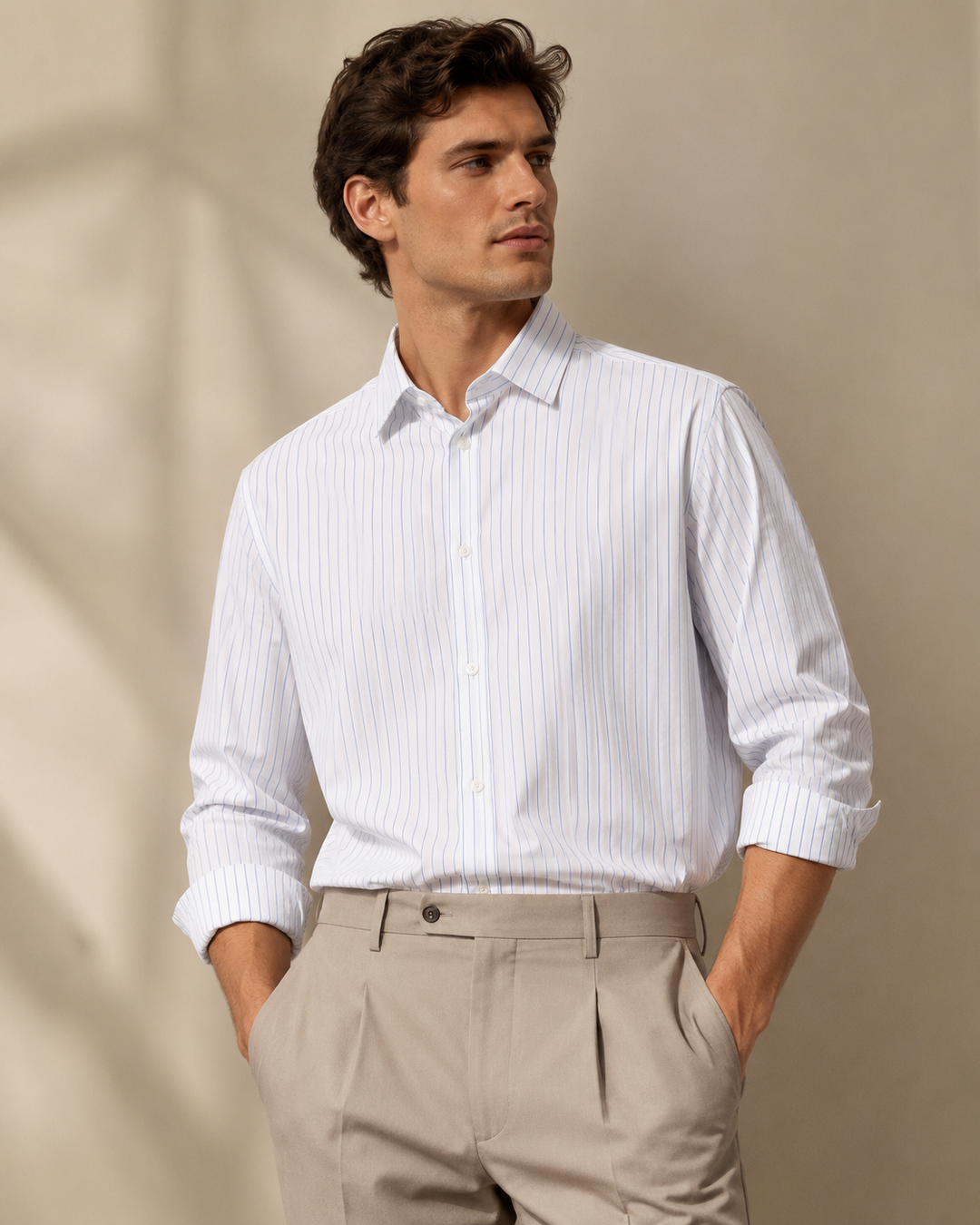 CAMISA BRANCA ÀS RISCAS AZUIS JOVITS