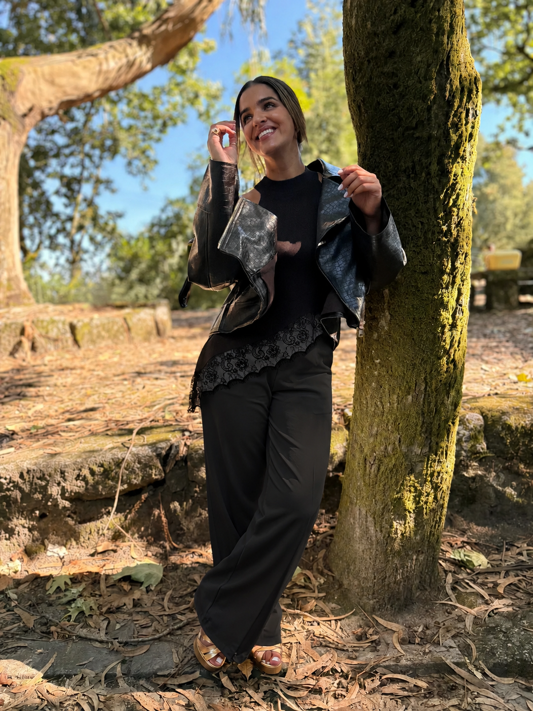 CALÇA PRETA CLÁSSICA PONTO CHIC