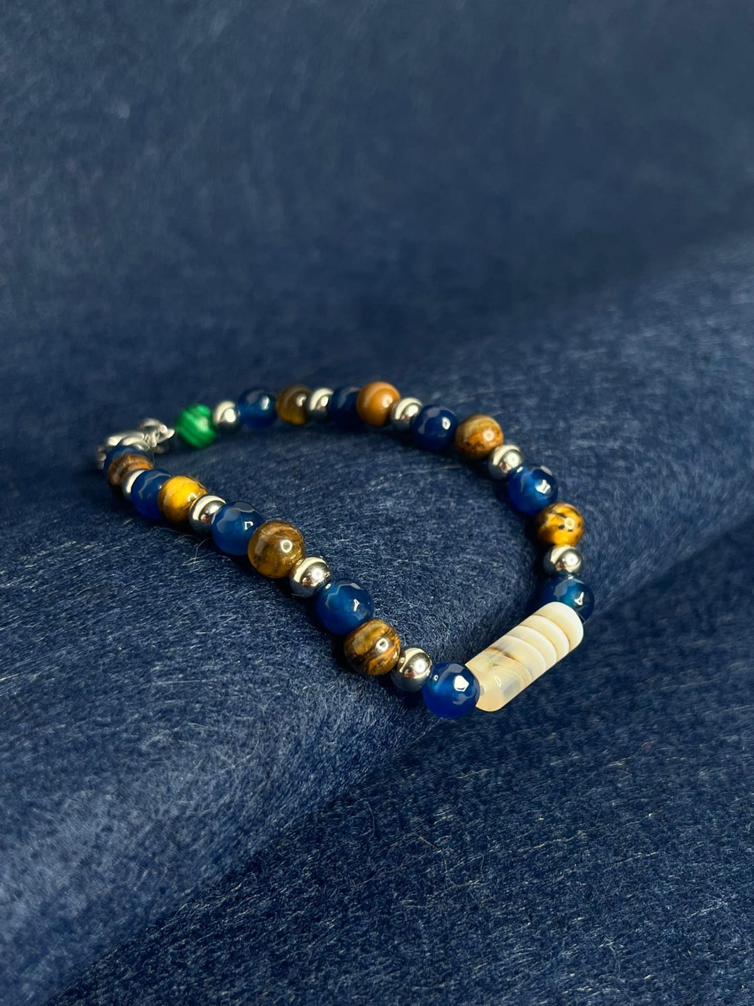 PULSEIRA GOTA DOURADA PONTO CHIC