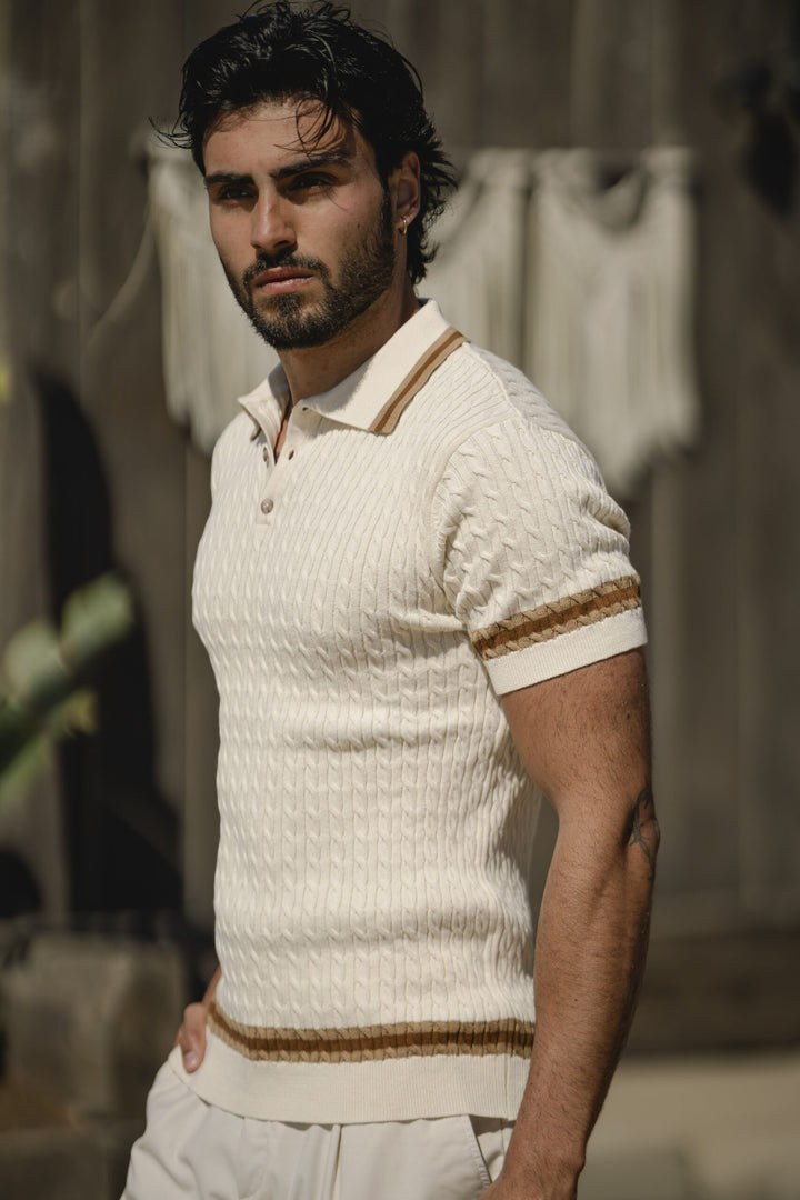 POLO BEGE TRICOT TRANÇA COM BOTÕES PONTO CHIC