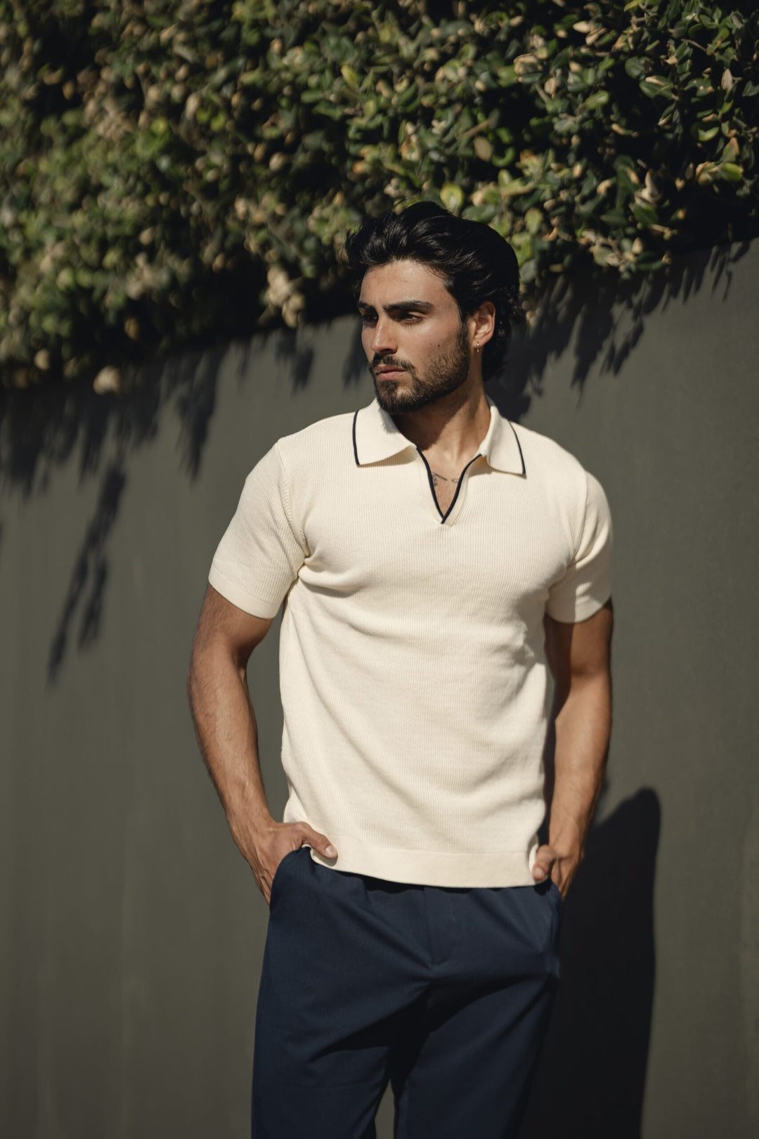 POLO BEGE TRICOT  RISCA AZUL PONTO CHIC
