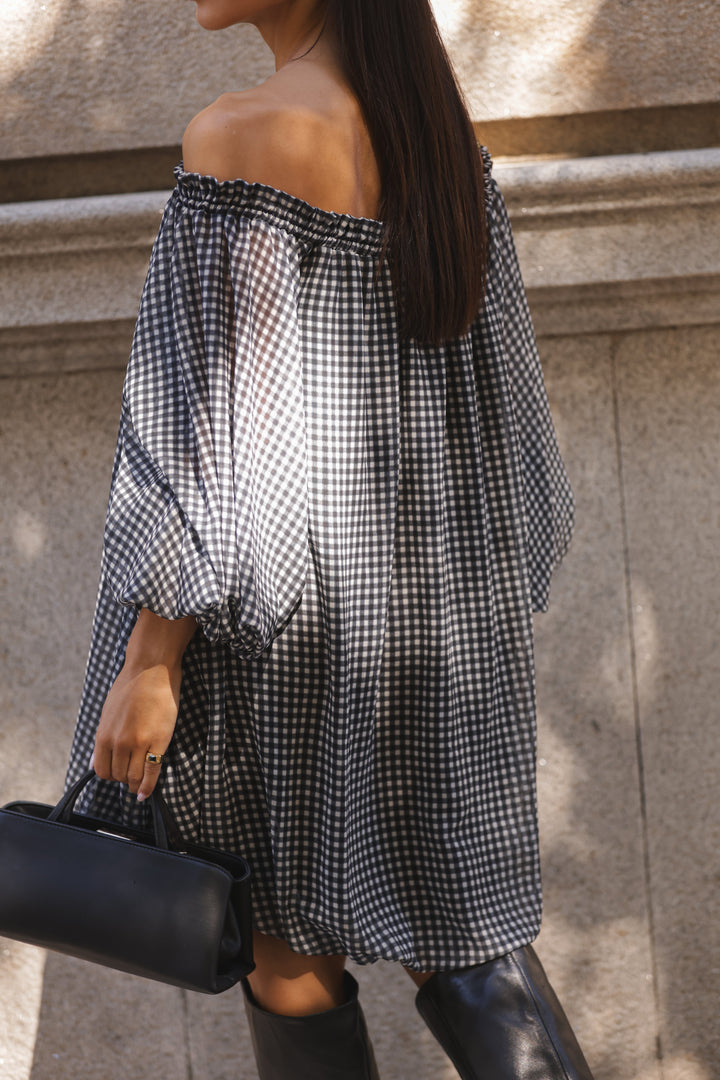 VESTIDO PRETO XADREZ COM DECOTE CAI-CAI SAHOCO