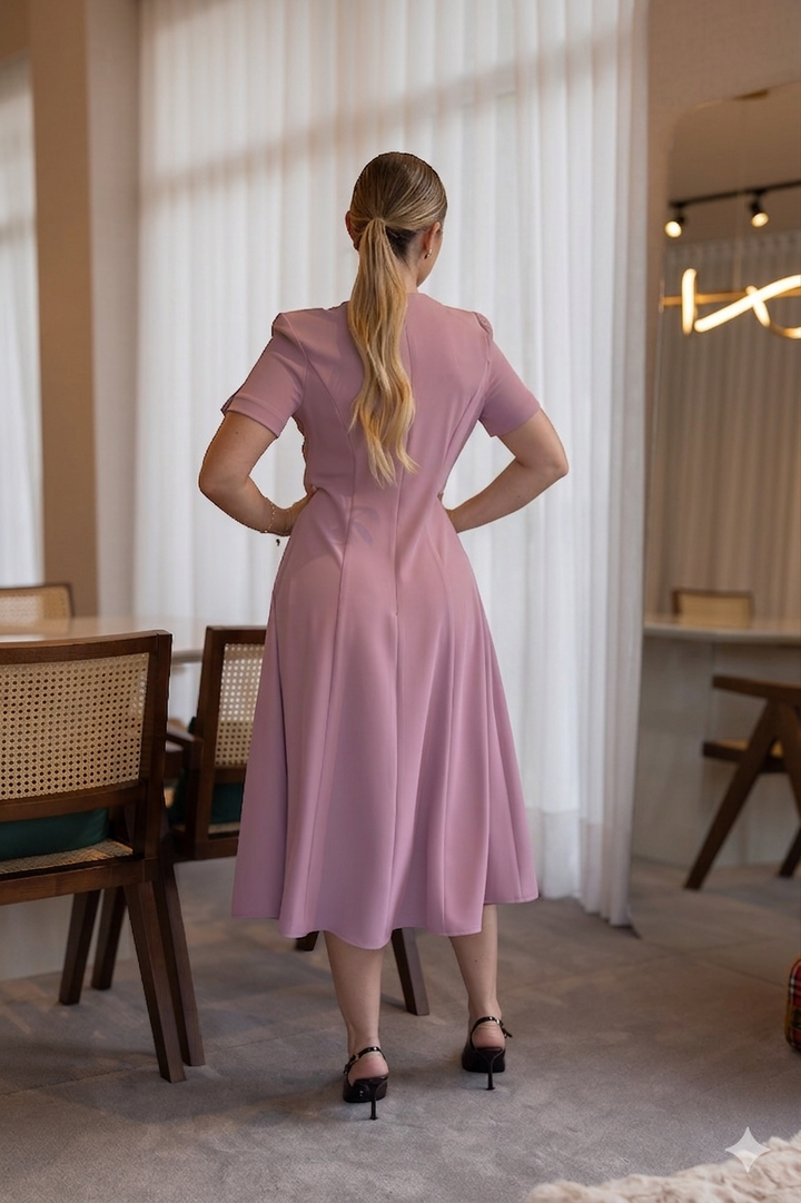VESTIDO ROSA COM MANGA CURTA RINASCIMENTO