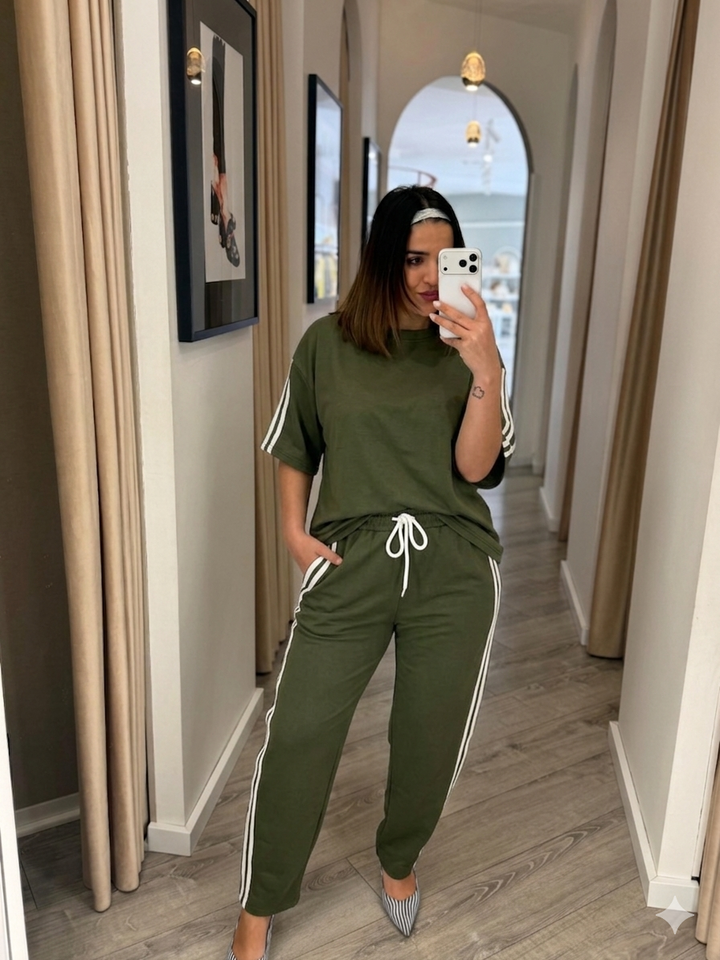CONJUNTO KAKI COM SWEAT E CALÇA COM FAIXA LATERAL PONTO CHIC