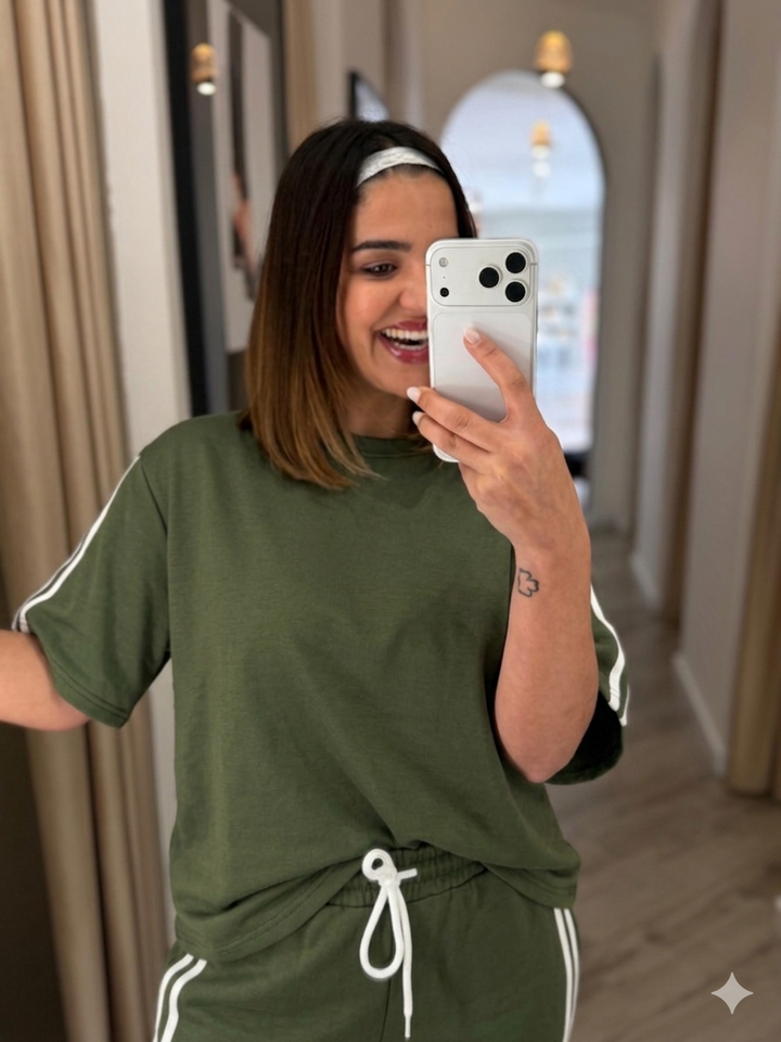 CONJUNTO KAKI COM SWEAT E CALÇA COM FAIXA LATERAL PONTO CHIC