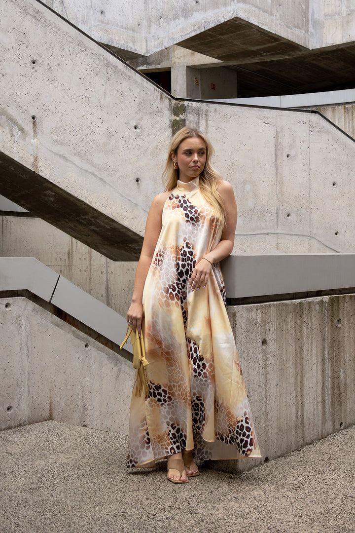 VESTIDO HALTER ANIMAL PRINT ACETINADO SAHOCO