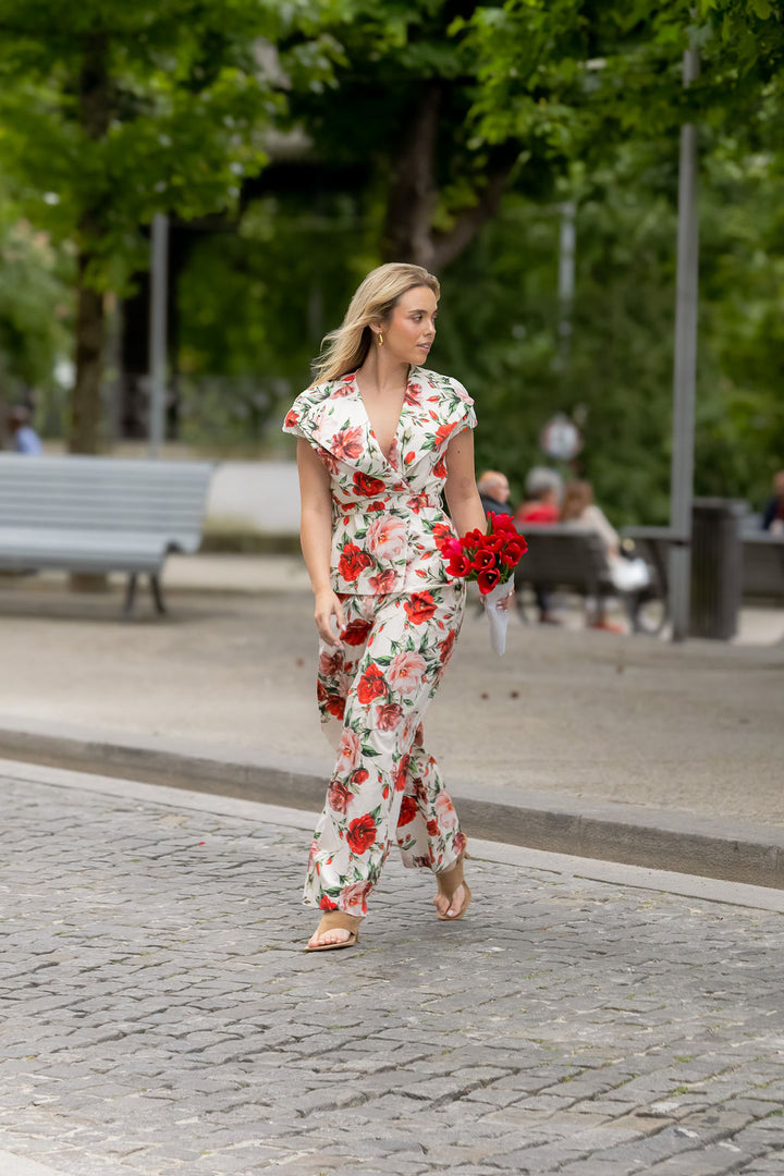 TOP FLORAL BRANCO E VERMELHO IMPERIAL