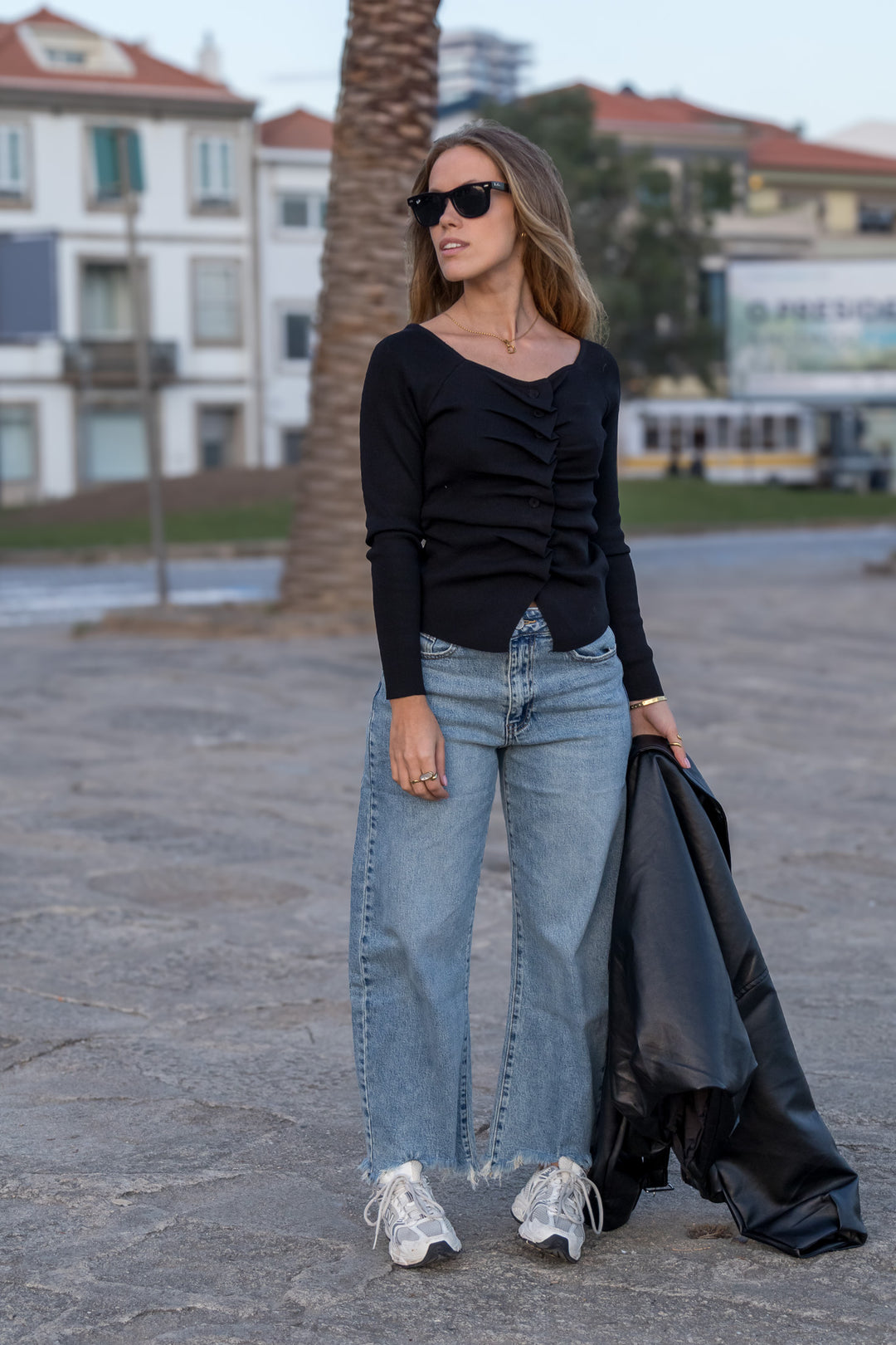 CAMISOLA PRETA DRAPEADA PONTO CHIC
